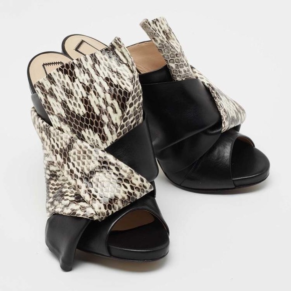 N21 Shoes - N21 Black/White Python Embossed and Leather Mule Sandals - NWOT